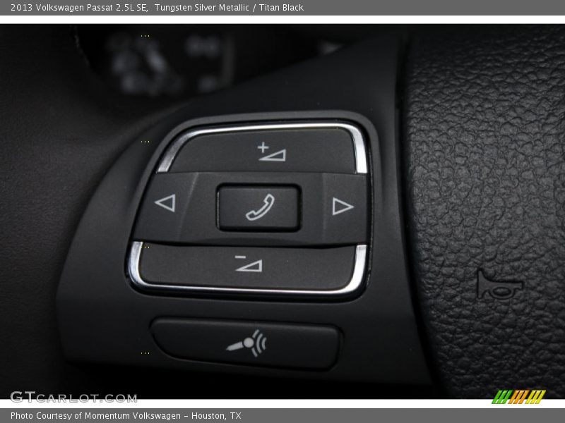 Tungsten Silver Metallic / Titan Black 2013 Volkswagen Passat 2.5L SE