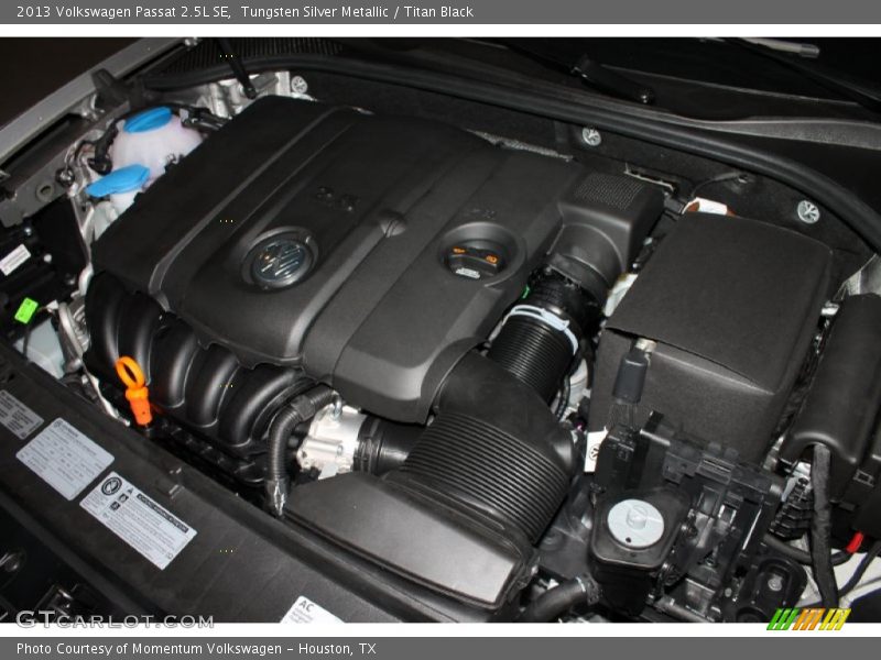 Tungsten Silver Metallic / Titan Black 2013 Volkswagen Passat 2.5L SE