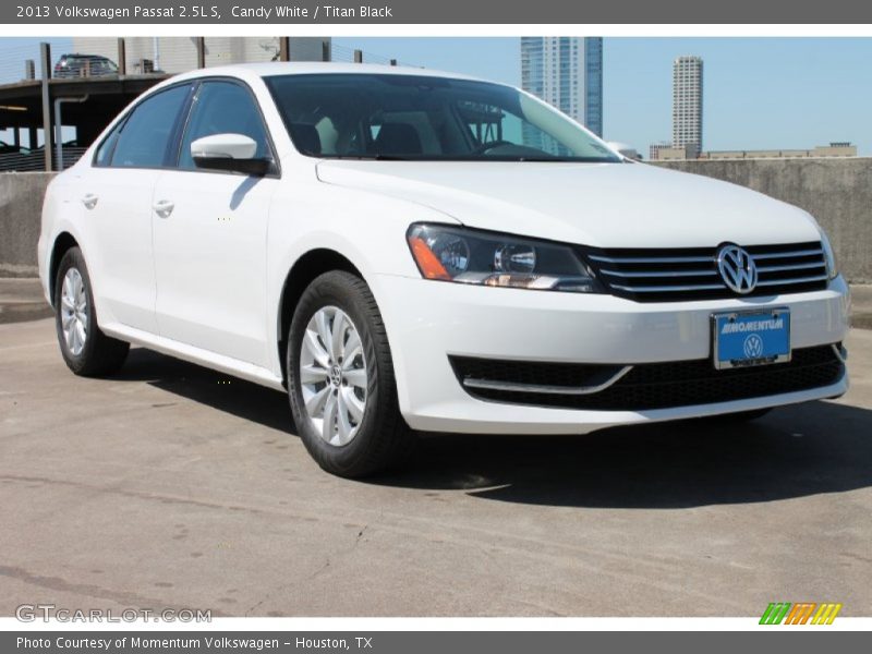 Candy White / Titan Black 2013 Volkswagen Passat 2.5L S