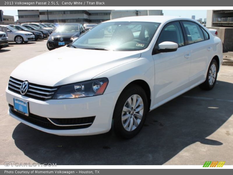 Candy White / Titan Black 2013 Volkswagen Passat 2.5L S