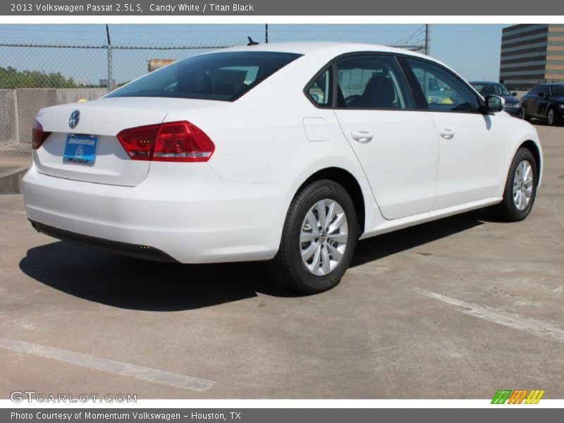 Candy White / Titan Black 2013 Volkswagen Passat 2.5L S