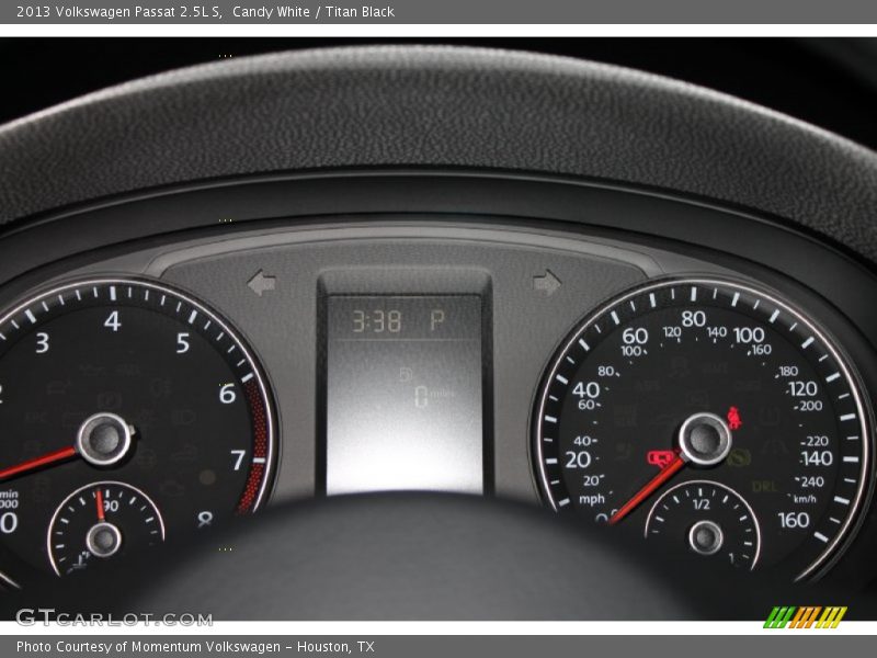 Candy White / Titan Black 2013 Volkswagen Passat 2.5L S