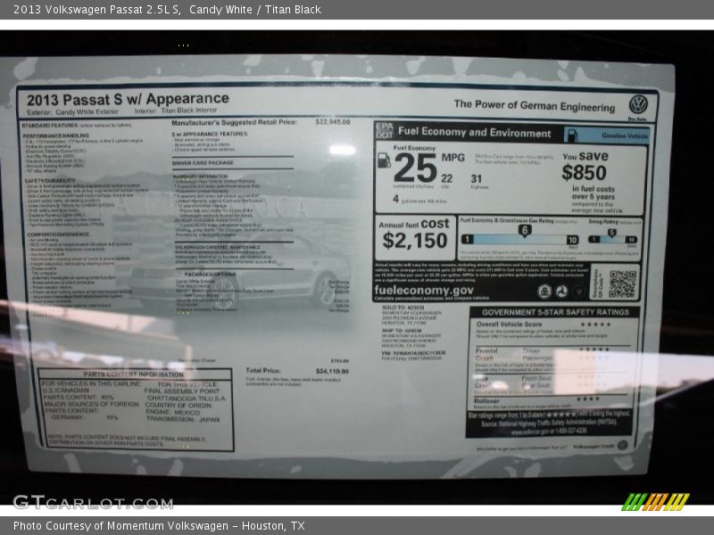 Candy White / Titan Black 2013 Volkswagen Passat 2.5L S