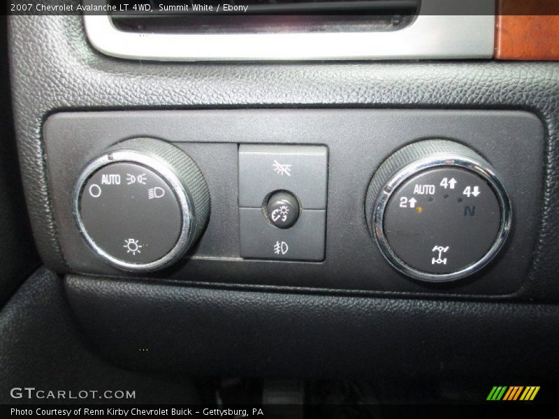 Summit White / Ebony 2007 Chevrolet Avalanche LT 4WD