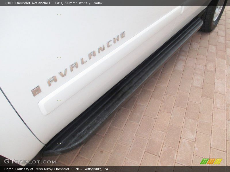 Summit White / Ebony 2007 Chevrolet Avalanche LT 4WD