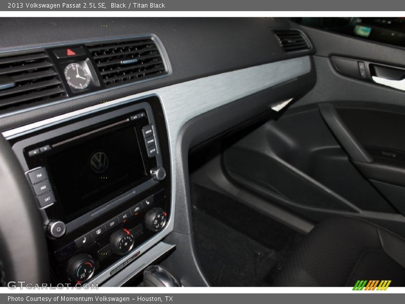 Black / Titan Black 2013 Volkswagen Passat 2.5L SE
