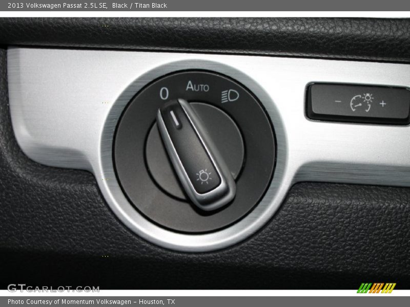 Black / Titan Black 2013 Volkswagen Passat 2.5L SE