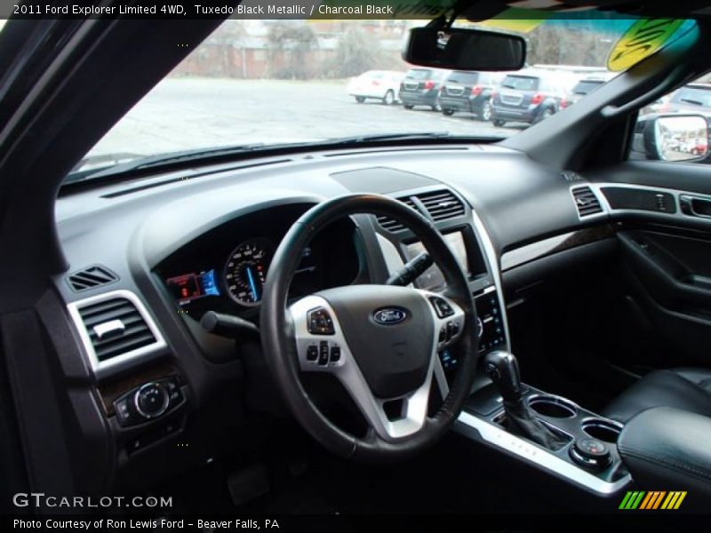 Tuxedo Black Metallic / Charcoal Black 2011 Ford Explorer Limited 4WD