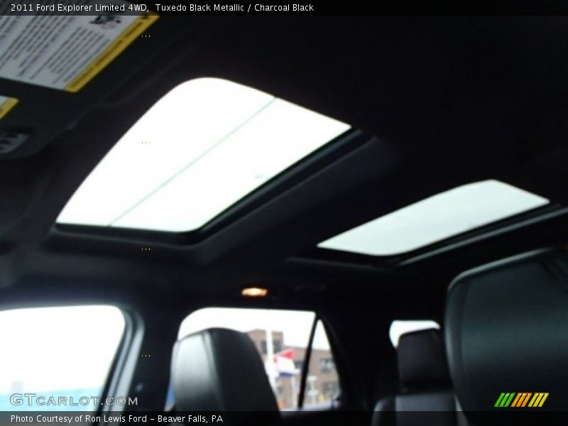 Tuxedo Black Metallic / Charcoal Black 2011 Ford Explorer Limited 4WD