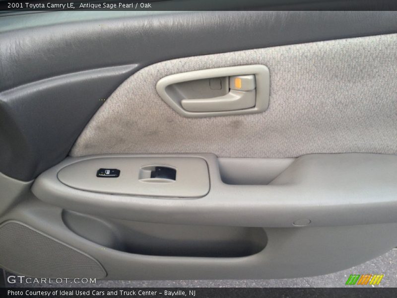 Antique Sage Pearl / Oak 2001 Toyota Camry LE