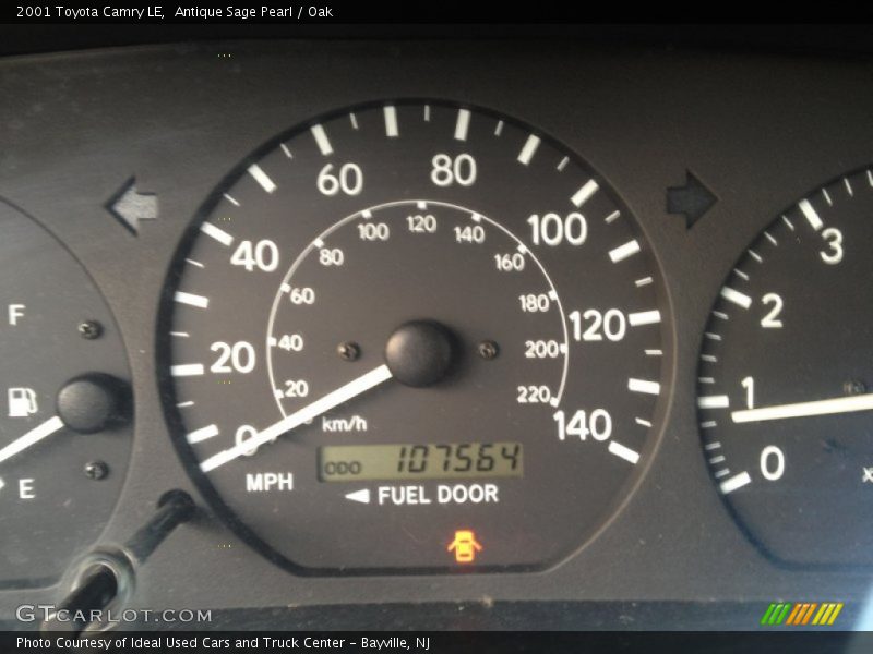 Antique Sage Pearl / Oak 2001 Toyota Camry LE