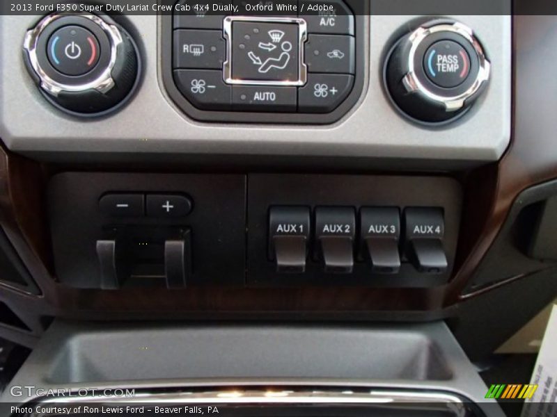 Controls of 2013 F350 Super Duty Lariat Crew Cab 4x4 Dually