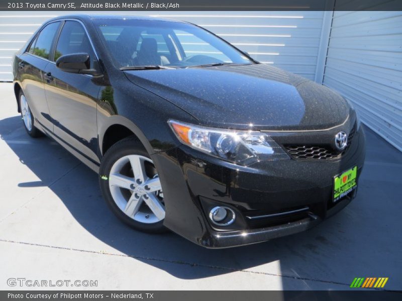 Attitude Black Metallic / Black/Ash 2013 Toyota Camry SE