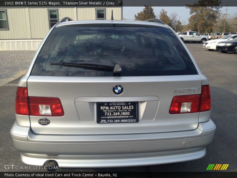 Titanium Silver Metallic / Grey 2002 BMW 5 Series 525i Wagon