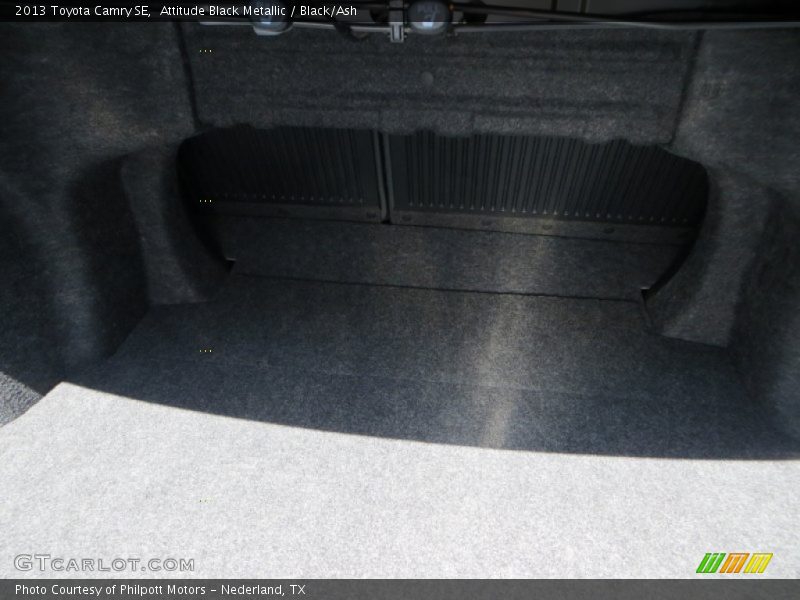 Attitude Black Metallic / Black/Ash 2013 Toyota Camry SE