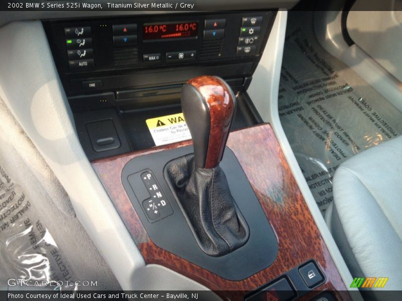  2002 5 Series 525i Wagon 5 Speed Automatic Shifter