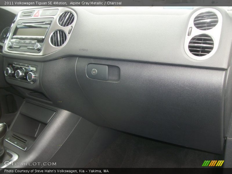 Alpine Gray Metallic / Charcoal 2011 Volkswagen Tiguan SE 4Motion