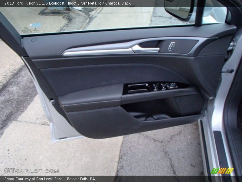 Door Panel of 2013 Fusion SE 1.6 EcoBoost