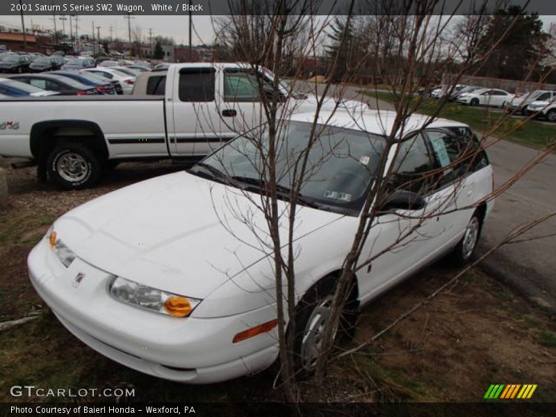 White / Black 2001 Saturn S Series SW2 Wagon
