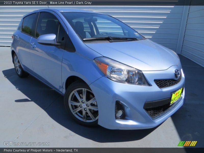 Wave Line Pearl / Dark Gray 2013 Toyota Yaris SE 5 Door