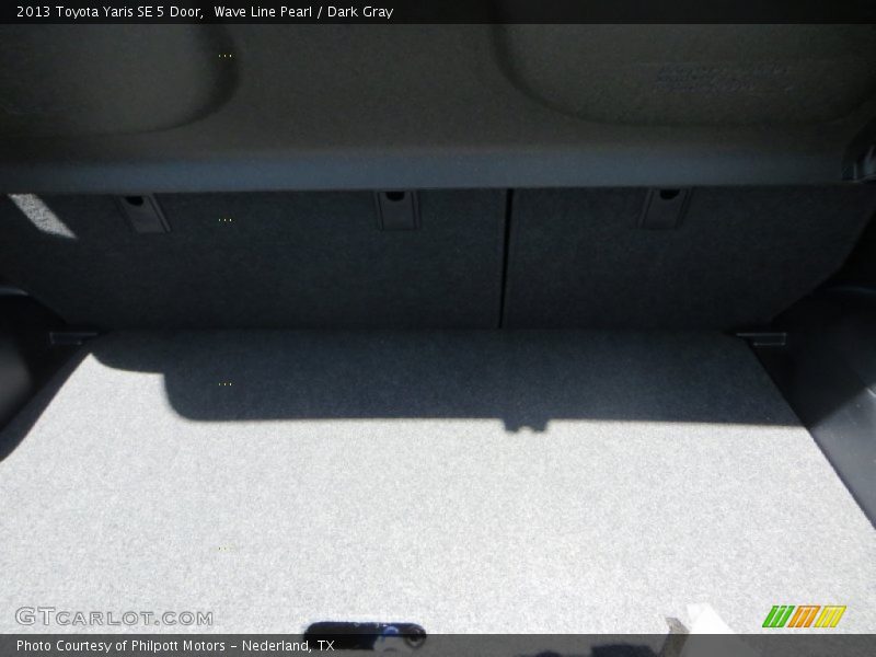 Wave Line Pearl / Dark Gray 2013 Toyota Yaris SE 5 Door