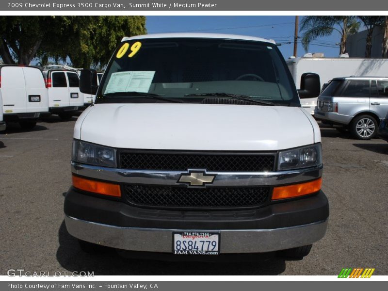 Summit White / Medium Pewter 2009 Chevrolet Express 3500 Cargo Van