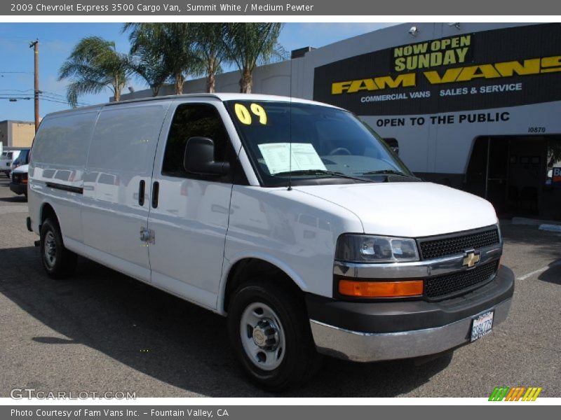 Summit White / Medium Pewter 2009 Chevrolet Express 3500 Cargo Van