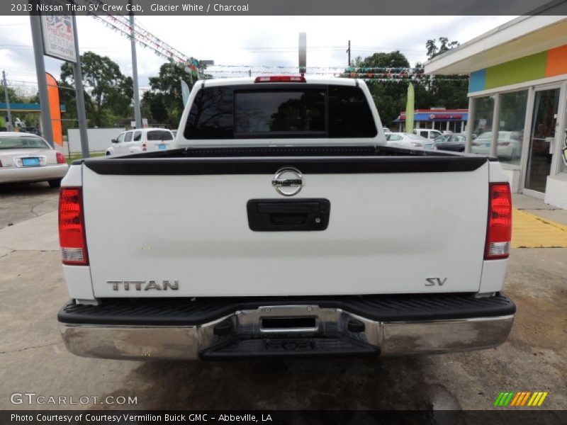 Glacier White / Charcoal 2013 Nissan Titan SV Crew Cab