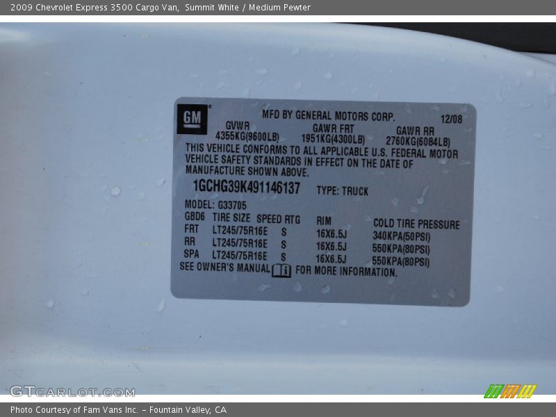 Summit White / Medium Pewter 2009 Chevrolet Express 3500 Cargo Van
