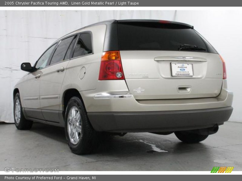 Linen Gold Metallic Pearl / Light Taupe 2005 Chrysler Pacifica Touring AWD