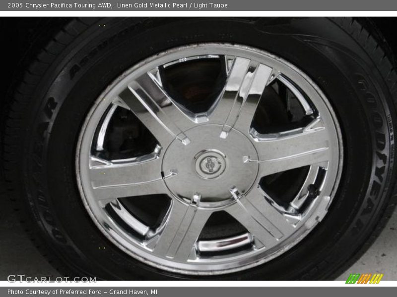 Linen Gold Metallic Pearl / Light Taupe 2005 Chrysler Pacifica Touring AWD