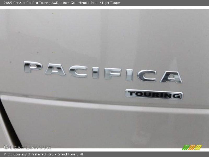 Linen Gold Metallic Pearl / Light Taupe 2005 Chrysler Pacifica Touring AWD