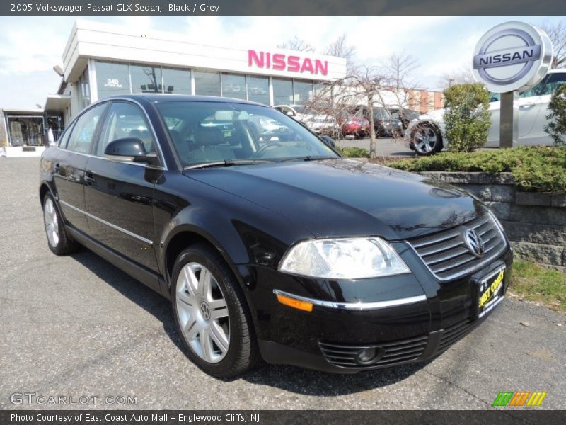 Black / Grey 2005 Volkswagen Passat GLX Sedan
