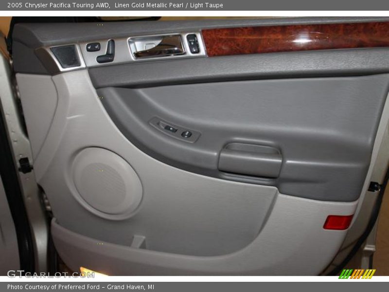 Linen Gold Metallic Pearl / Light Taupe 2005 Chrysler Pacifica Touring AWD