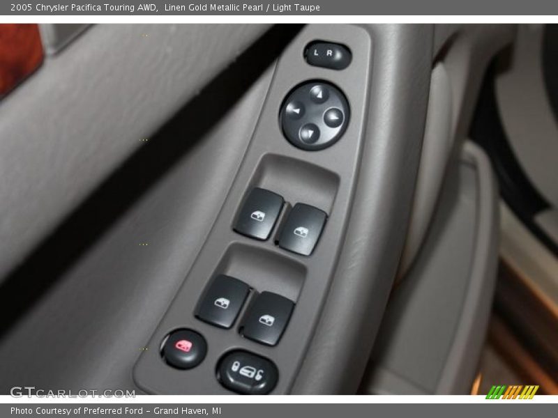 Linen Gold Metallic Pearl / Light Taupe 2005 Chrysler Pacifica Touring AWD