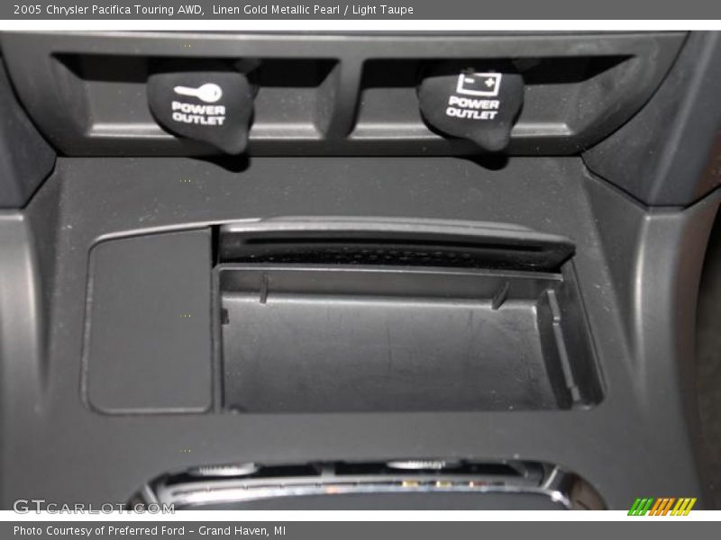 Linen Gold Metallic Pearl / Light Taupe 2005 Chrysler Pacifica Touring AWD
