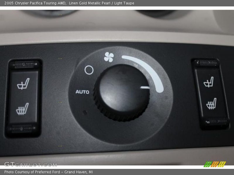 Linen Gold Metallic Pearl / Light Taupe 2005 Chrysler Pacifica Touring AWD