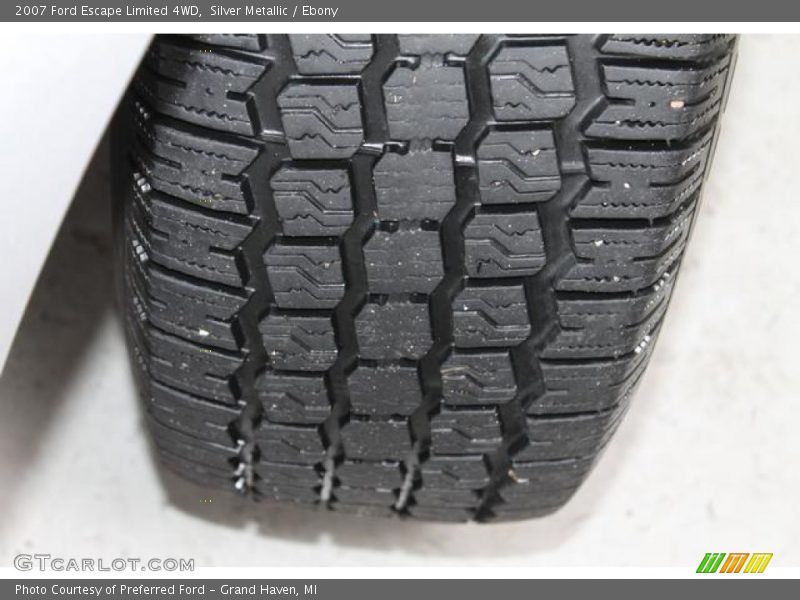 Silver Metallic / Ebony 2007 Ford Escape Limited 4WD