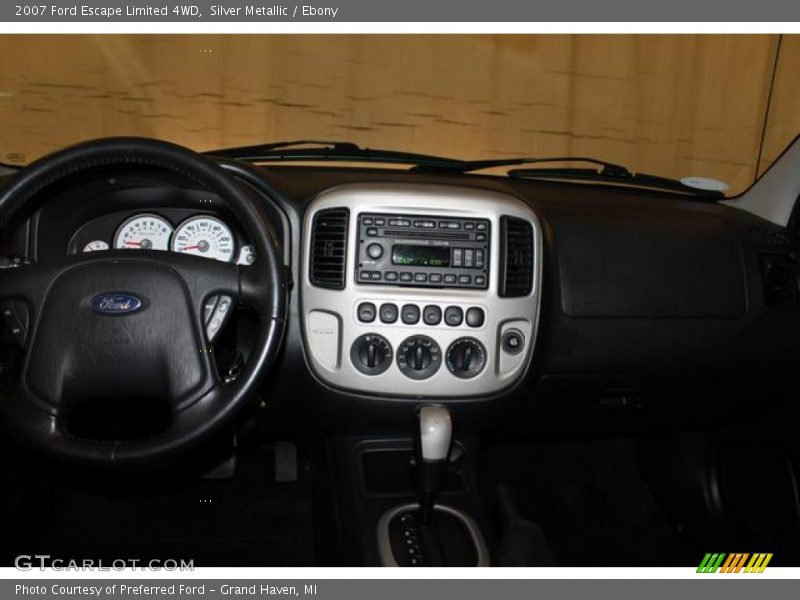 Silver Metallic / Ebony 2007 Ford Escape Limited 4WD