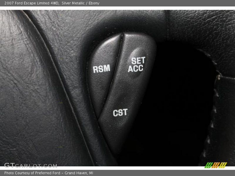 Silver Metallic / Ebony 2007 Ford Escape Limited 4WD