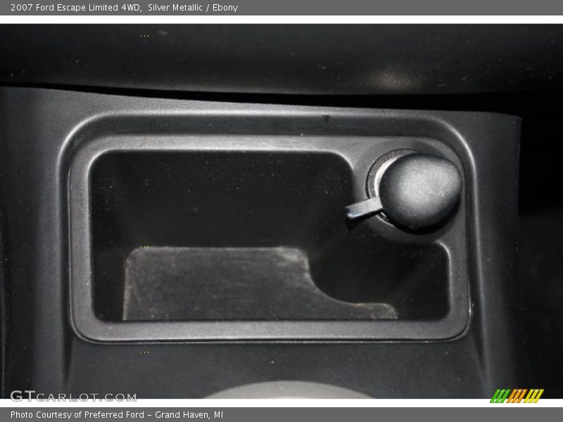 Silver Metallic / Ebony 2007 Ford Escape Limited 4WD