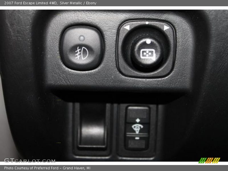 Silver Metallic / Ebony 2007 Ford Escape Limited 4WD