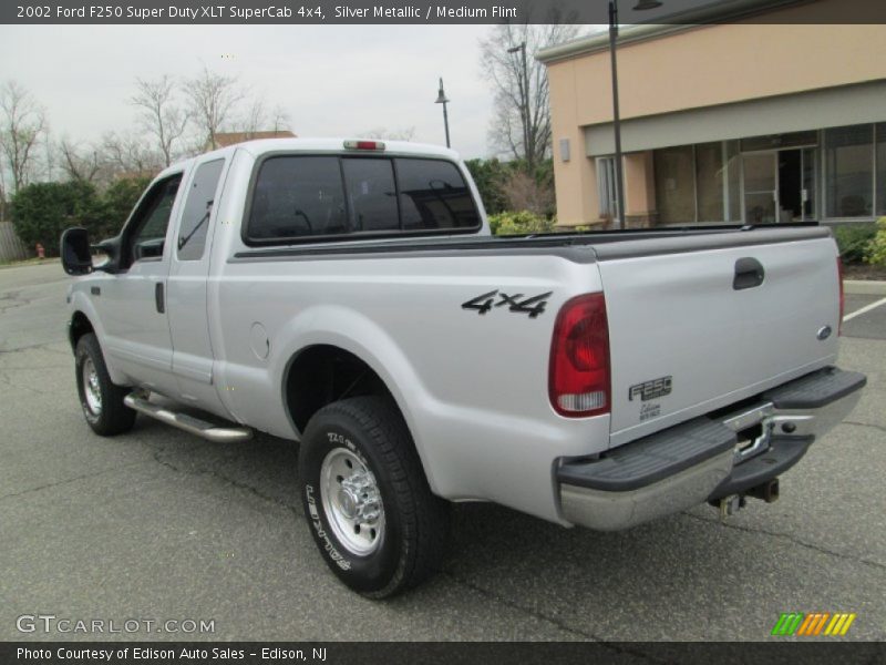 Silver Metallic / Medium Flint 2002 Ford F250 Super Duty XLT SuperCab 4x4