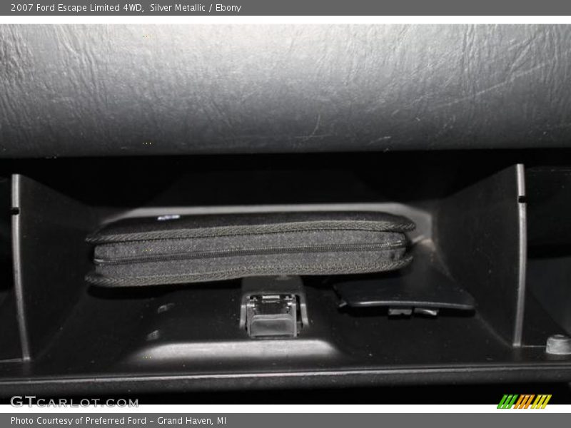 Silver Metallic / Ebony 2007 Ford Escape Limited 4WD