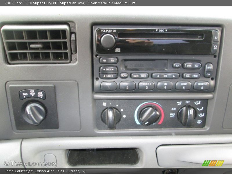 Silver Metallic / Medium Flint 2002 Ford F250 Super Duty XLT SuperCab 4x4