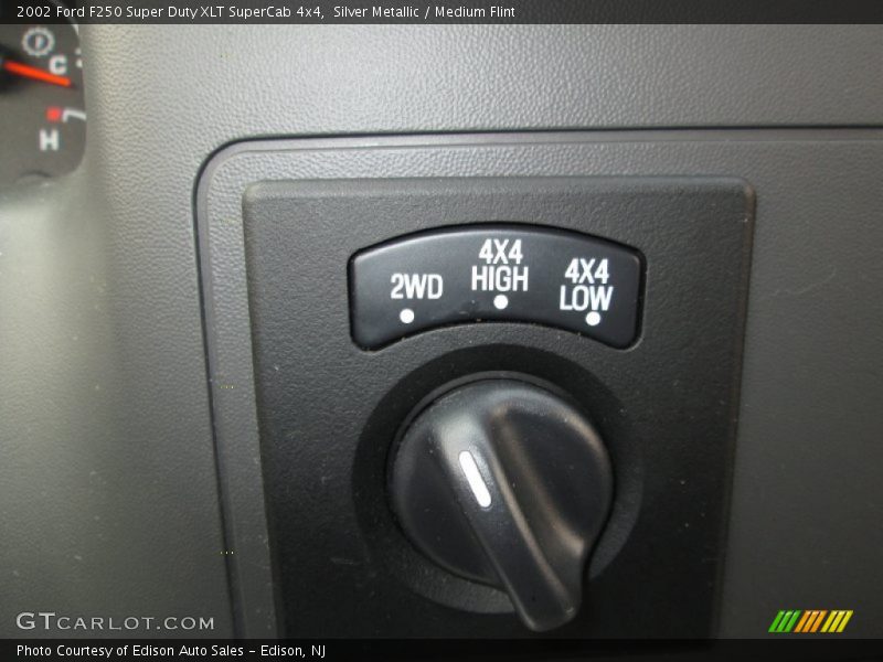 Silver Metallic / Medium Flint 2002 Ford F250 Super Duty XLT SuperCab 4x4