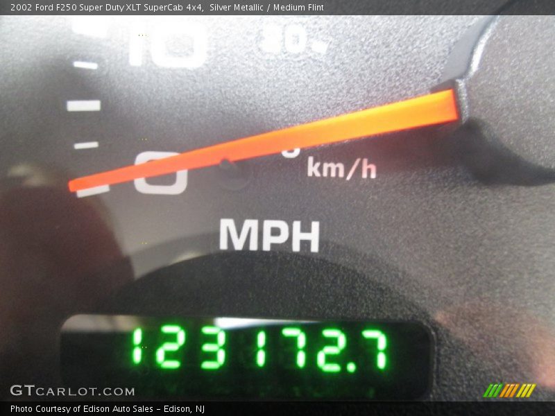 Silver Metallic / Medium Flint 2002 Ford F250 Super Duty XLT SuperCab 4x4
