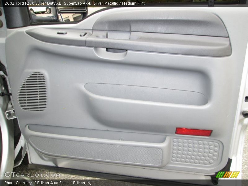 Silver Metallic / Medium Flint 2002 Ford F250 Super Duty XLT SuperCab 4x4