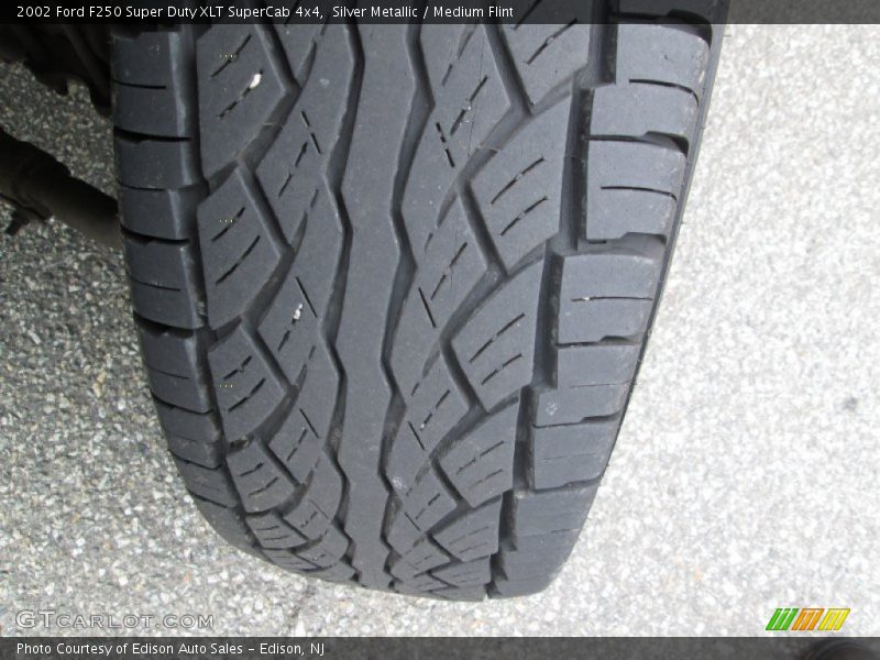Silver Metallic / Medium Flint 2002 Ford F250 Super Duty XLT SuperCab 4x4