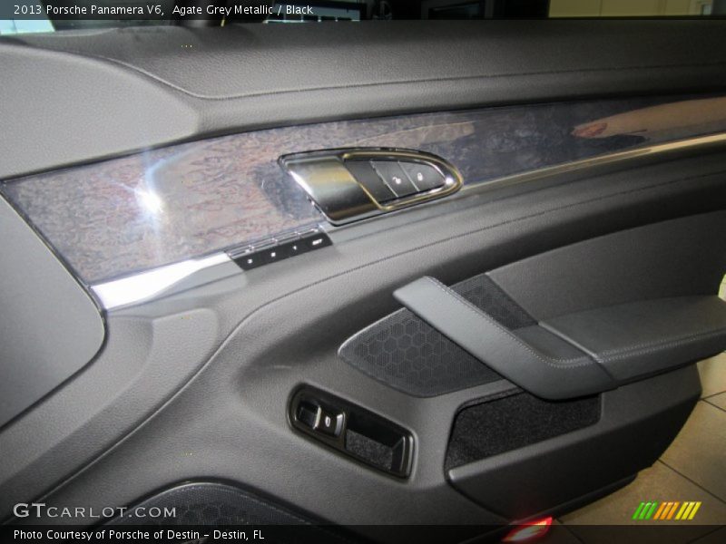 Door Panel of 2013 Panamera V6